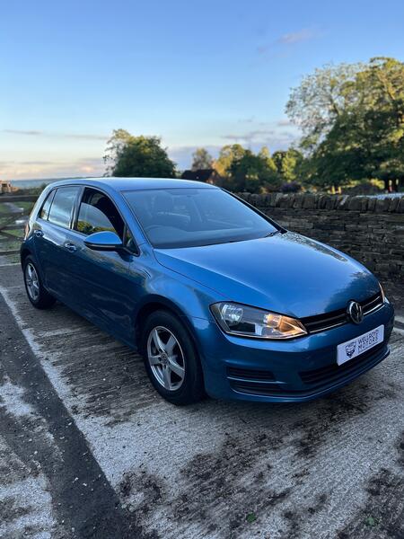 VOLKSWAGEN GOLF 1.2 TSI BlueMotion Tech S